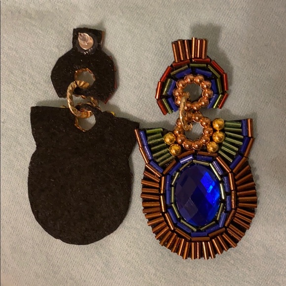 Earrings - Picture 2 of 3